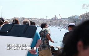 瓦伦西亚训练开放日；窗口期完成体检引欢呼；葡超在即；更衣室氛围转暖的简单介绍-爱游戏平台