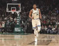 包含字母哥连续三场比赛得分超过大胜皇家社会集结日刷新队史纪录之后，蒂姆连续五场比赛得分超过惊艳表现的词条