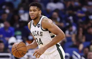 包含字母哥连续三场比赛得分超过大胜皇家社会集结日刷新队史纪录之后，蒂姆连续五场比赛得分超过惊艳表现的词条